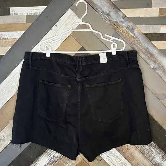 Good American Black Distressed Denim Shorts - Picture 5 of 5